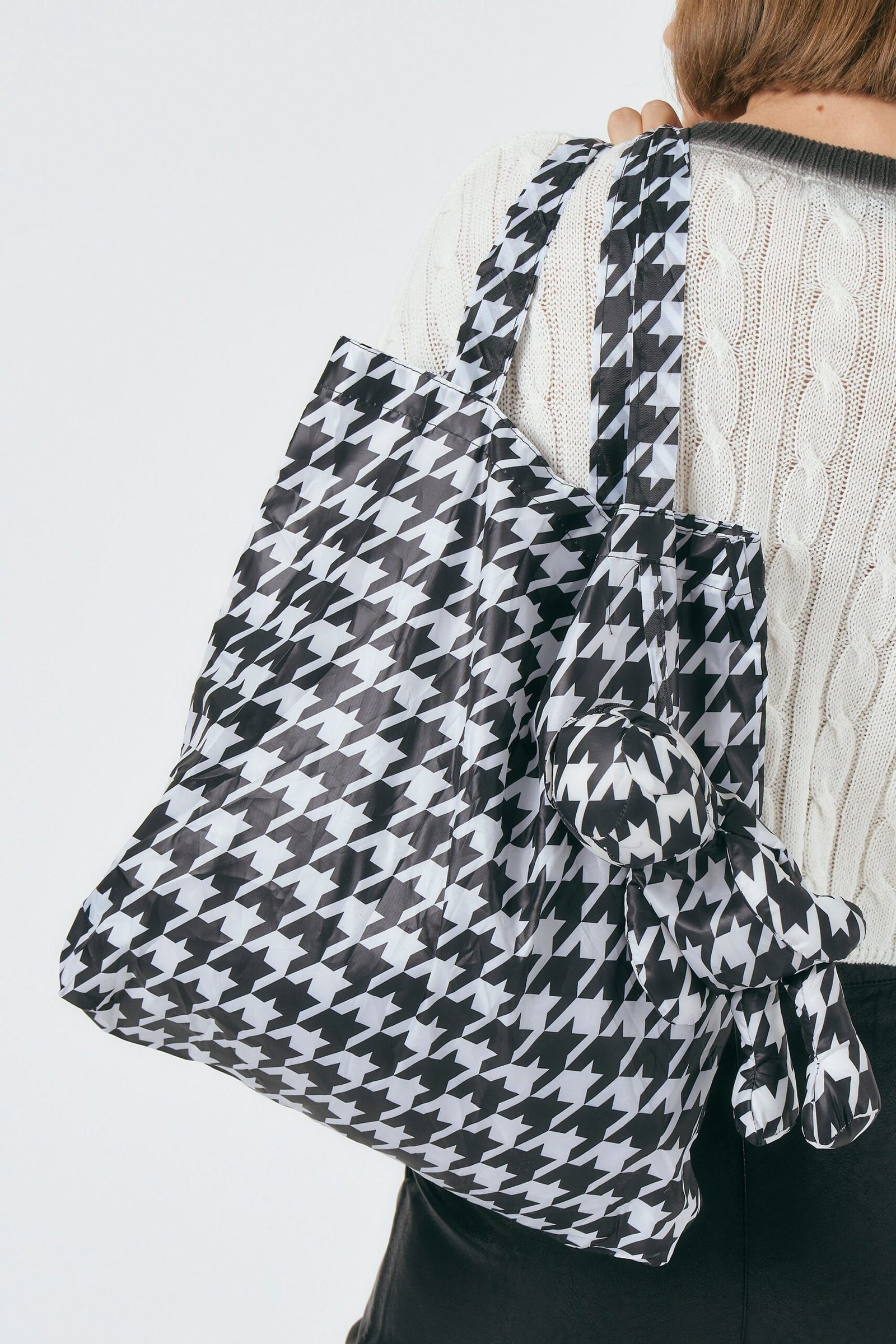 TeddyLightweightShopper_02_67461261-9e40-4143-ad39-dbece5b7f6e7.jpg
